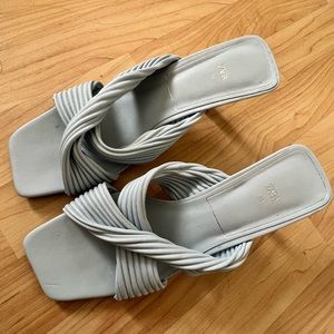 Zara Baby Blue Heal